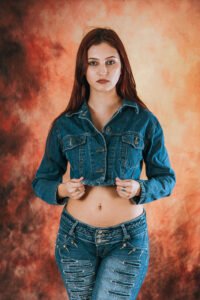 berenice book fondo fuego pose 3