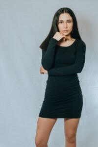 book paula primer look vestido negro 3