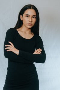 book paula primer look vestido negro 4