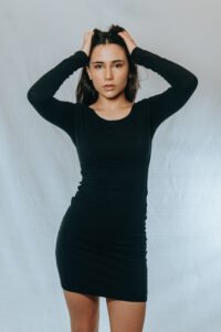 book paula primer look vestido negro 5