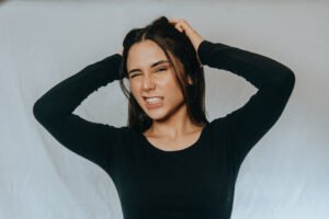 book paula primer look vestido negro 6