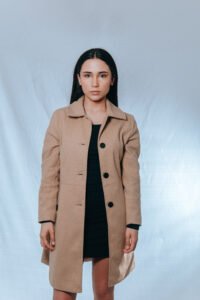 book paula segundo look campera beige 4