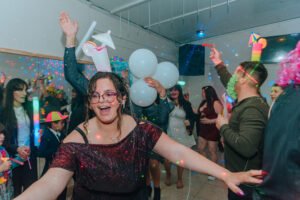 cotillon colorido fiesta yanaina 8