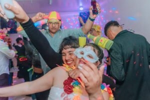 cotillon colorido fiesta yanaina 9