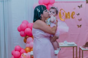 delfina primer ano con madre 2