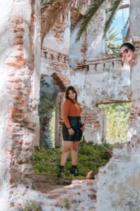 micaela book exteriores casa abandonada 2