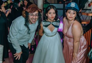 quince agustina cabina disfraces 4