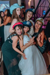 quince agustina cabina disfraces 8