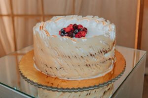 quince agustina decoracion mesa torta 3