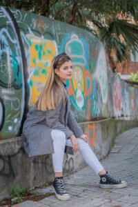 book montevideo lucia pared graffitti 4